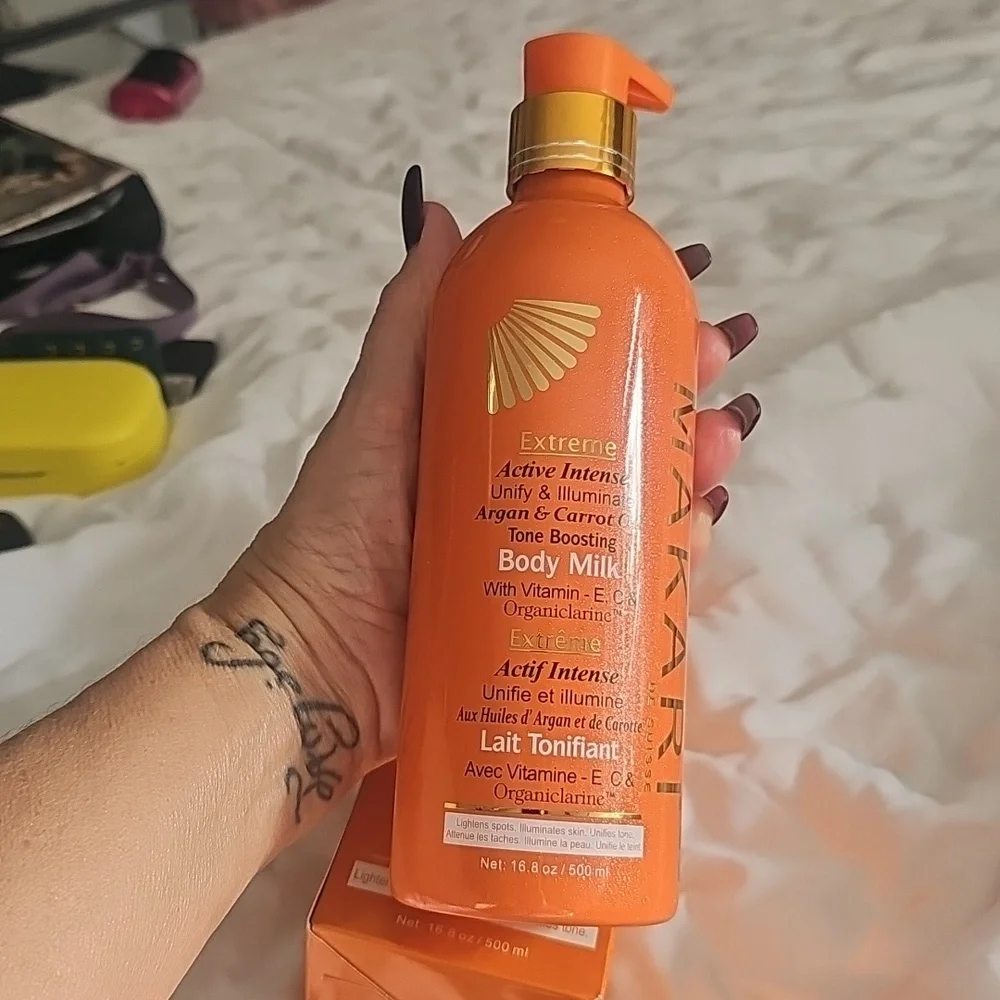 Extreme Active Intense Tone Boosting Body Milk - Orange - Picture 3 of 4